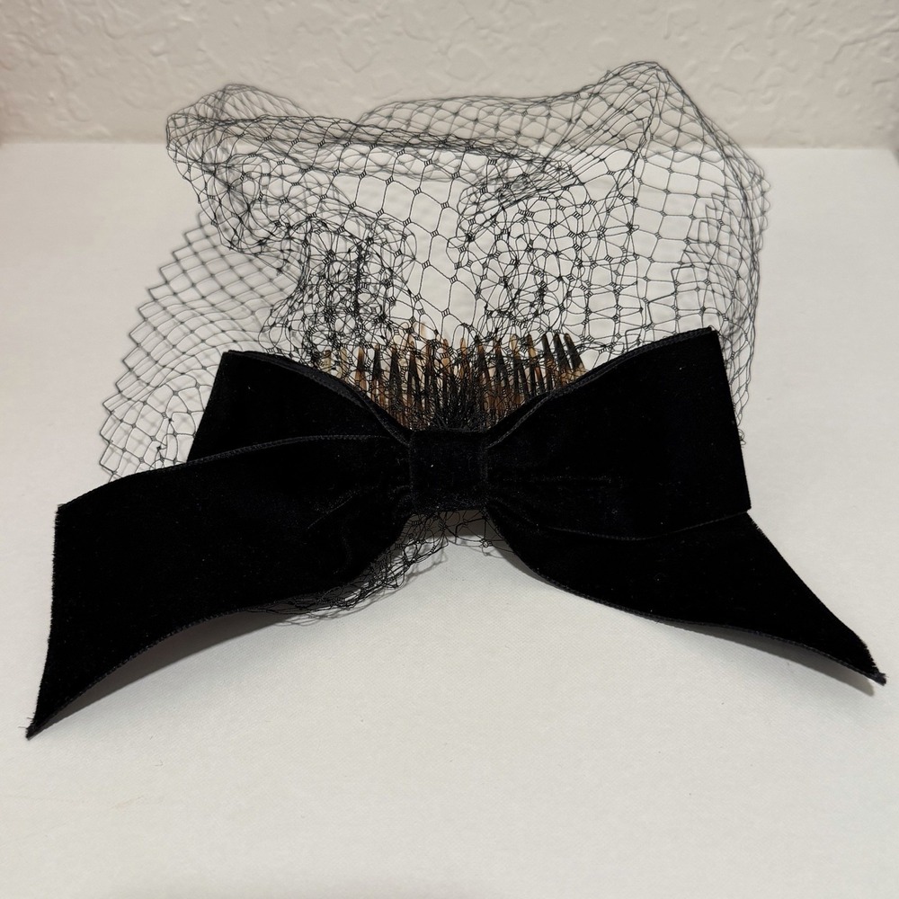 Vintage Eric Javits Velvet Bow Veil Fascinator Hair Comb Mesh Lace Black French